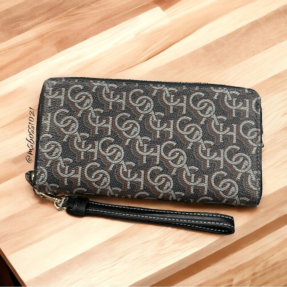 COACH Monogram Coated Canvas/Smooth Leather Interior Long Zippy Wallet/Wristlet